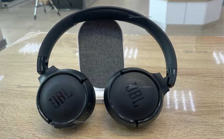 Наушники  JBL TUNE520BT
