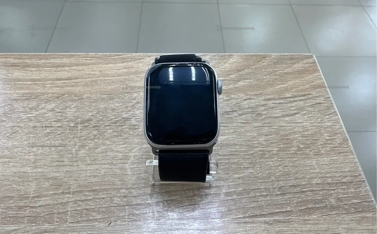 Часы  APPLE WATCH 5 Nike 44mm