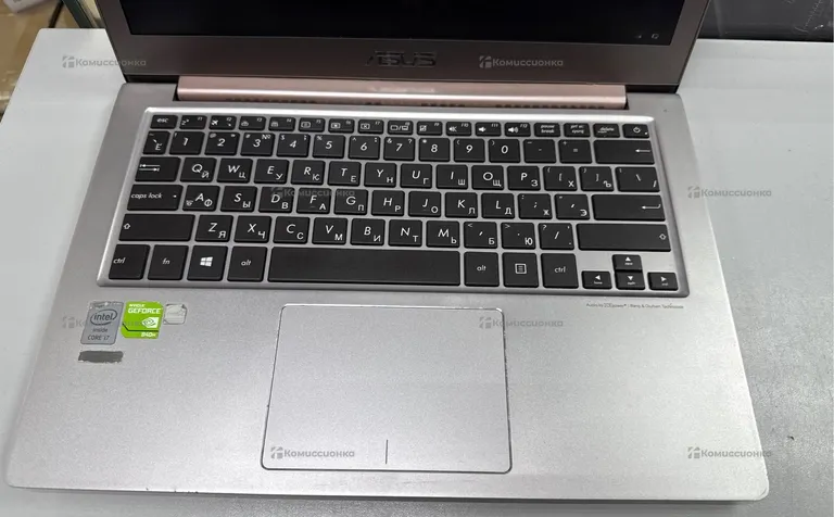 Ноутбук ASUS UX303L