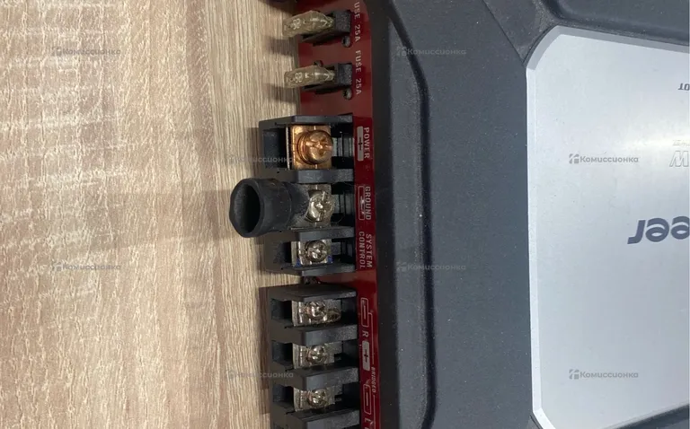 Усилитель  Pioneer GM-5500T