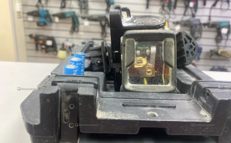 Лазерный уровень Dewalt dw087