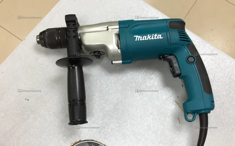 Дрель makita DP4001