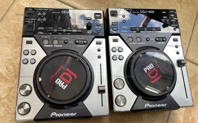 Проигрыватель Pioneer CDJ-400