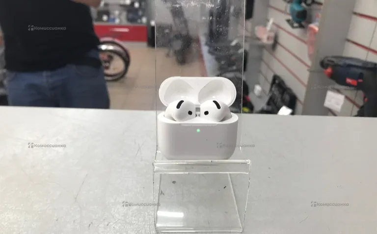 Наушники  Airpods 4