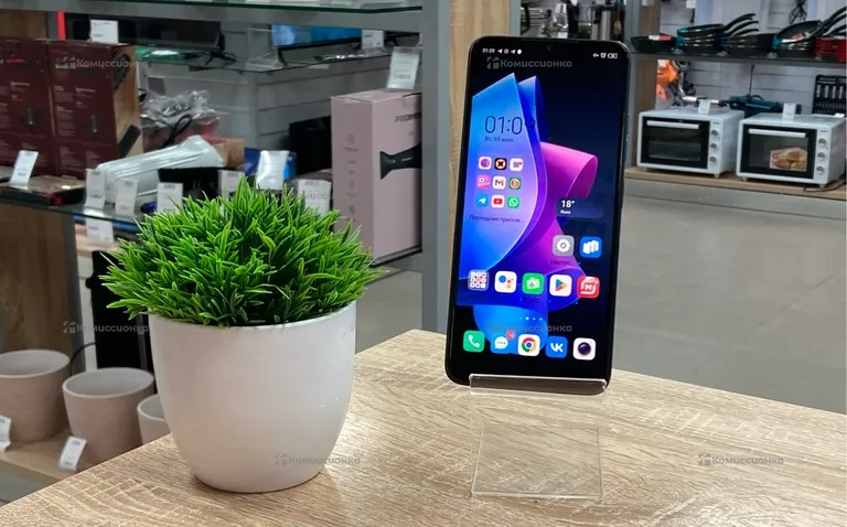 Tecno Spark 10 4/128gb.