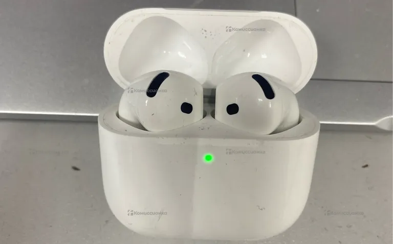 Наушники  AirPods 4
