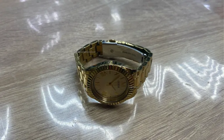 Часы  Guess GW0686L2