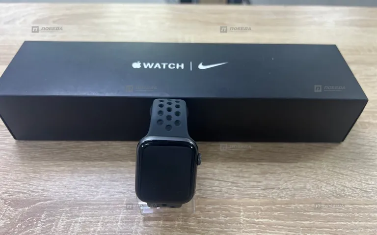 Часы Apple Watch 5 Nike 44m GPS