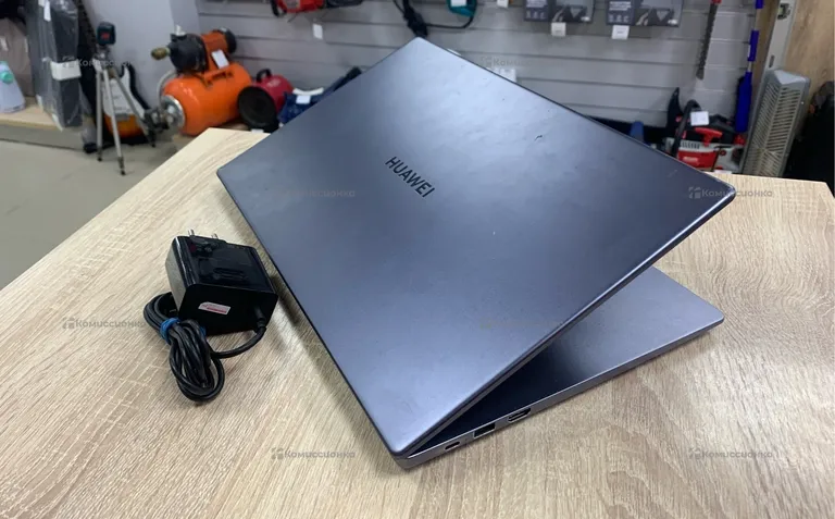 Ноутбук  huawei BOH-WAQ9R
