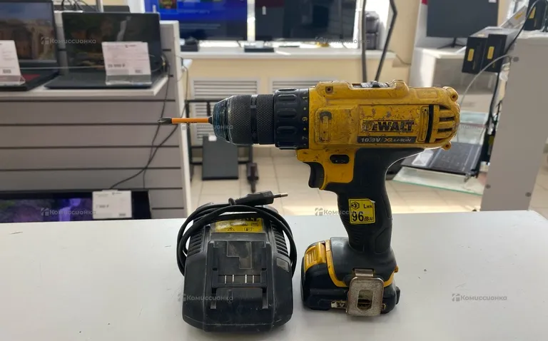 Шуруповерт Dewalt DCD 710