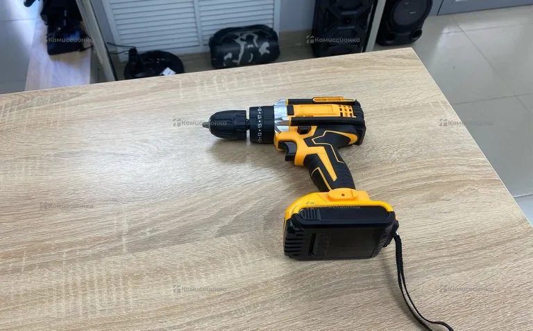 Аккумуляторная дрель шуруповерт DeWalt rep.
