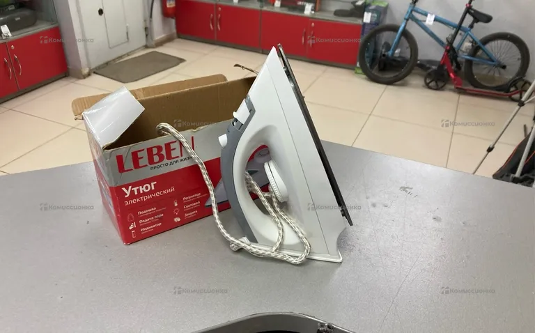 Утюг Leben 1200w