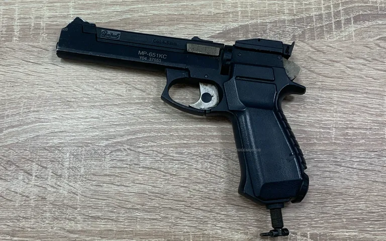 Пневматический пистолет baikal. MP-651ks