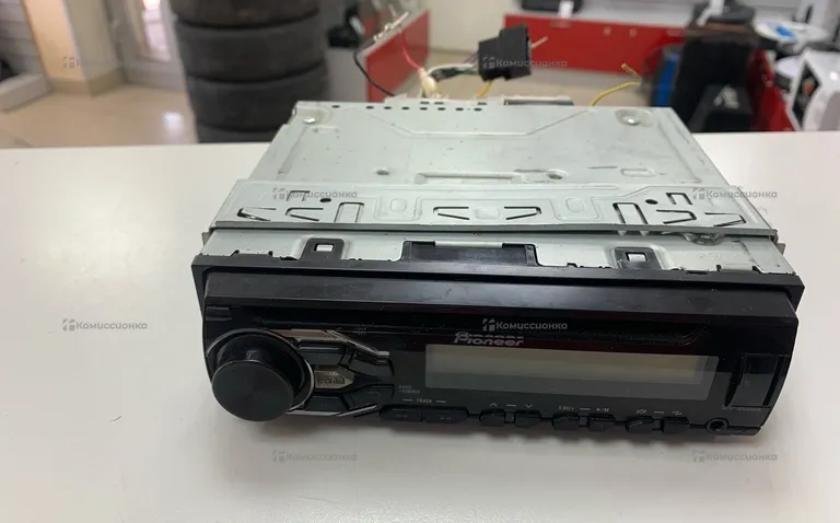 Автомагнитола  PIoneer DEH-1800UBB