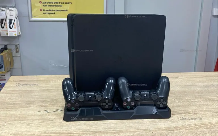 Приставка PS4. PS 4 slim 500gb