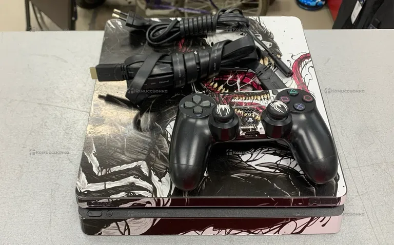 Приставка PS4 Slim 1TB