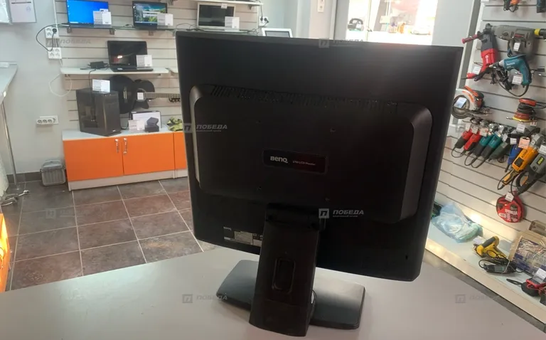 Монитор BenQ E700