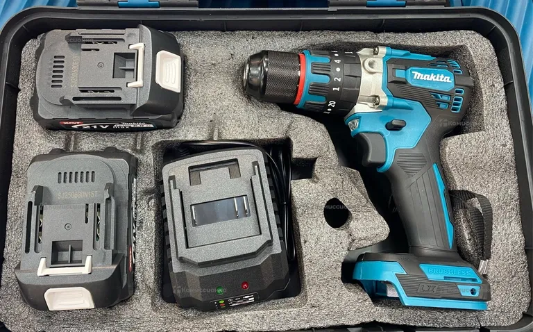 Дрель-Шуруповерт Makita 21v 6Ah