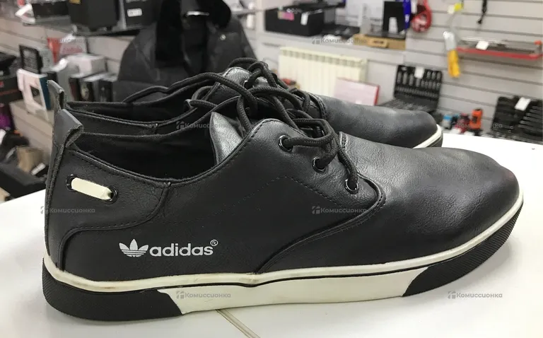 Кроссовки Adidas 45p