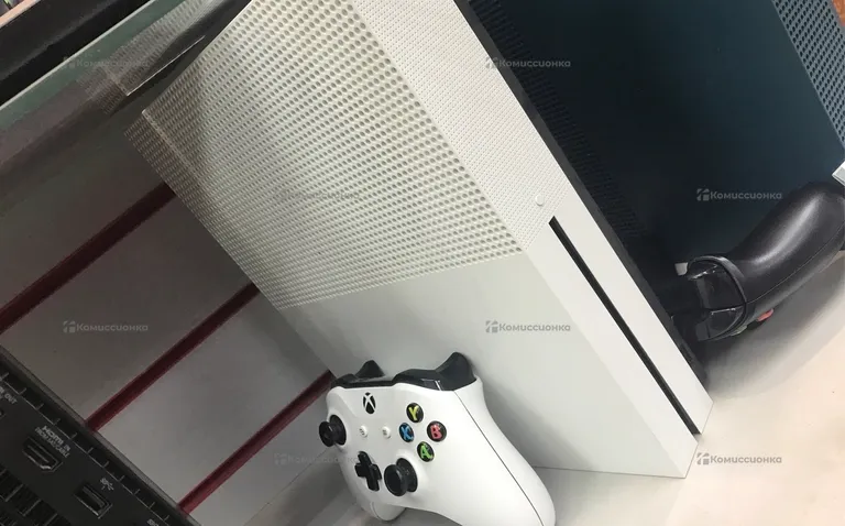 Приставка Xbox One S 1Tb