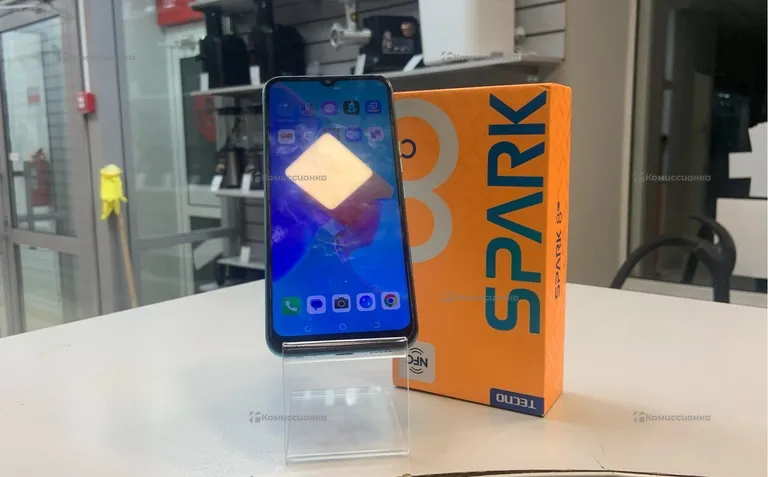 Tecno spark 8c 4/64