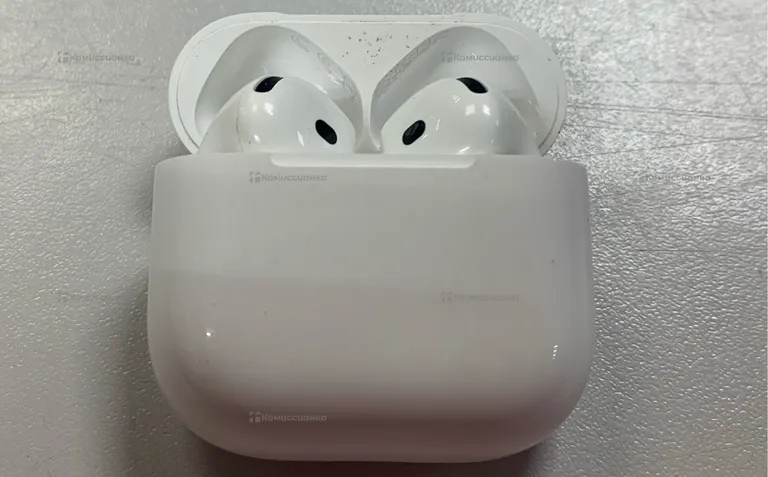 Наушники AirPods 4