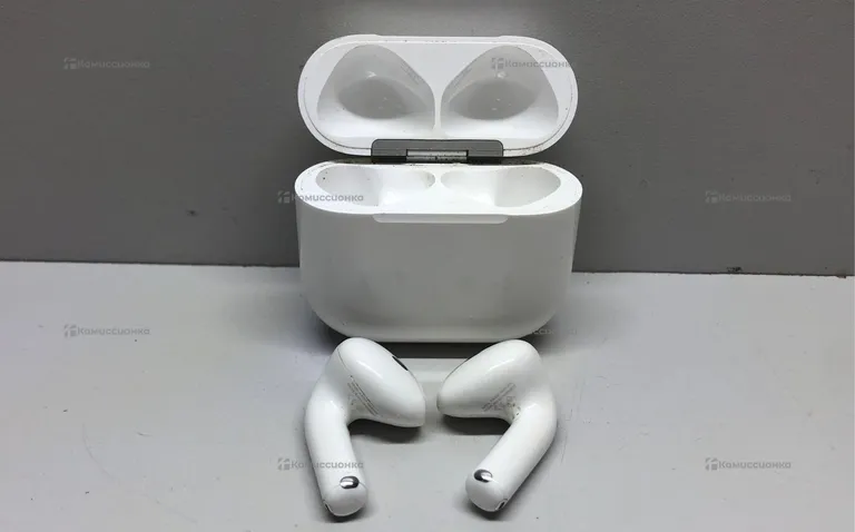 Наушники  Airpods 4