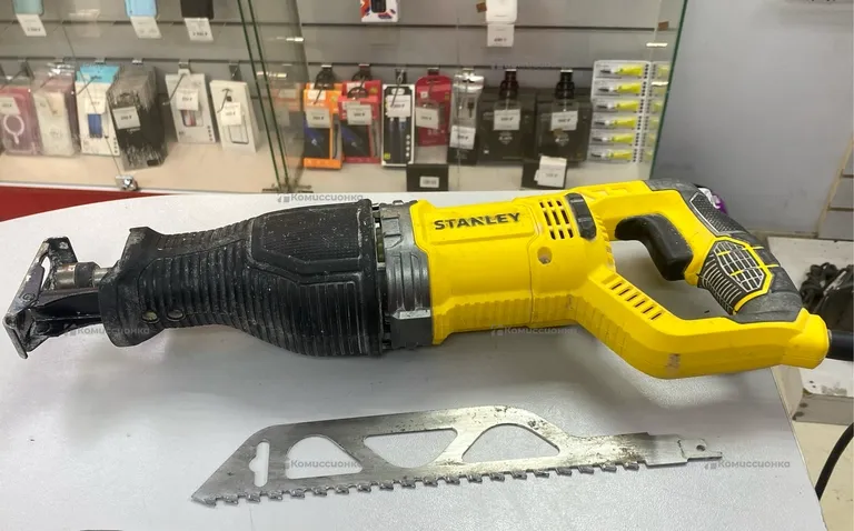 сабельная пила stanley aSpt900