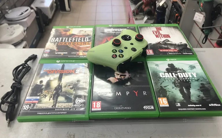 Приставка Xbox One X 1 TB