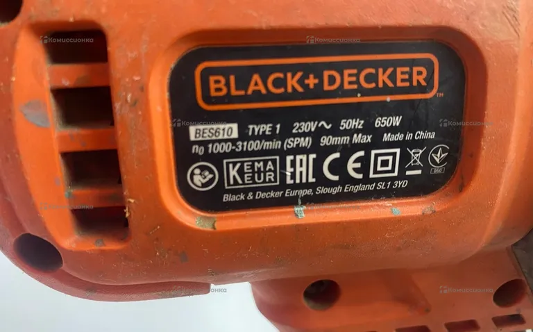 Электролобзик Black Decker BES610