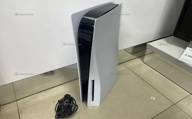 Приставка PS5 Игровая приставка PS5 с дисководом.