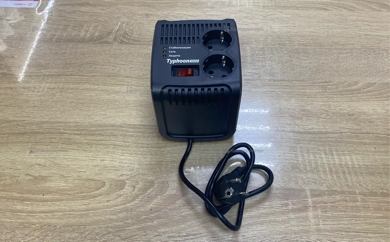 Defender AVR Typhoon 1000
