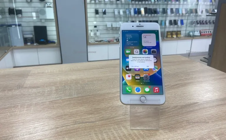 Apple Apple 8 plus 64