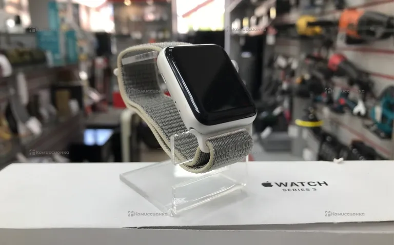 Часы  Apple Watch 3 38mm