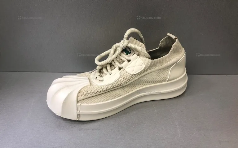 Кроссовки Lacoste 41р