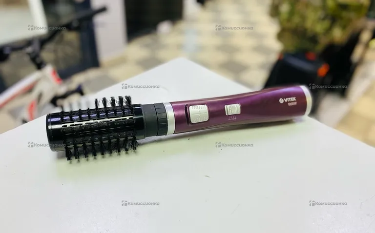 Фен-щетка Vitek VT-8239