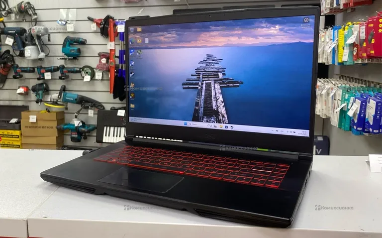Ноутбук  Msi thin RTX3050