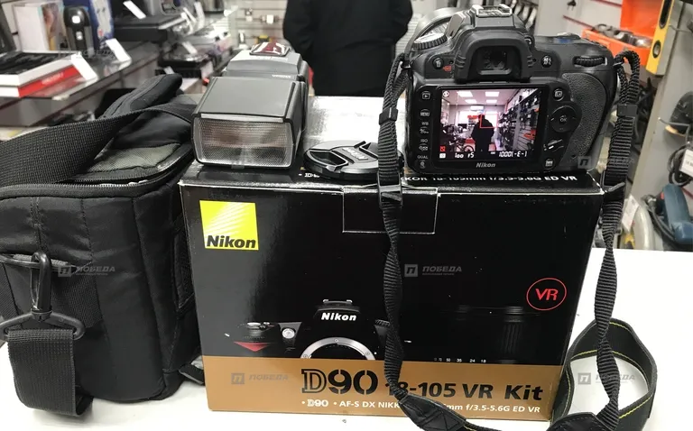 Фотоаппарат Nikon D90 18-105 VR KIT