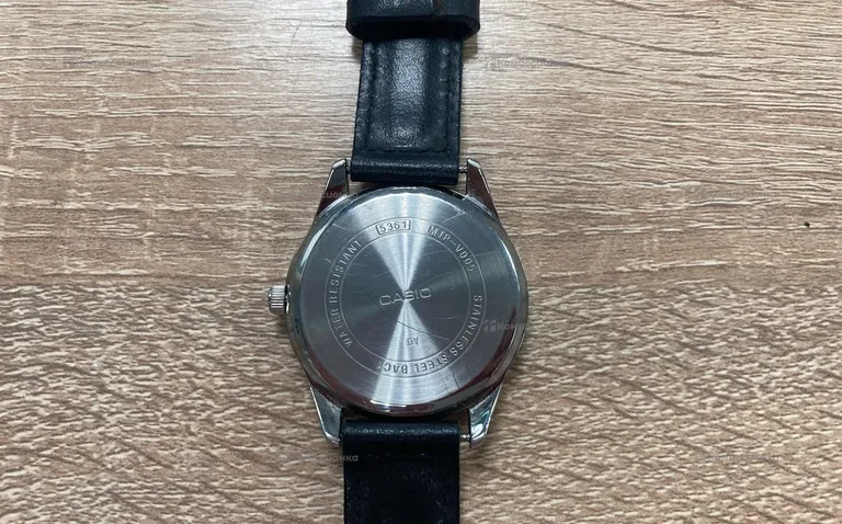 Часы  Casio