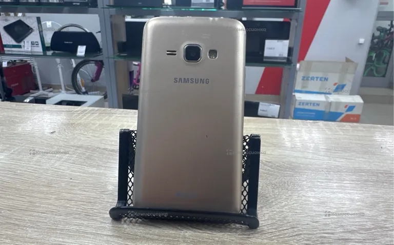 Samsung Galaxy J1 SM-J120F