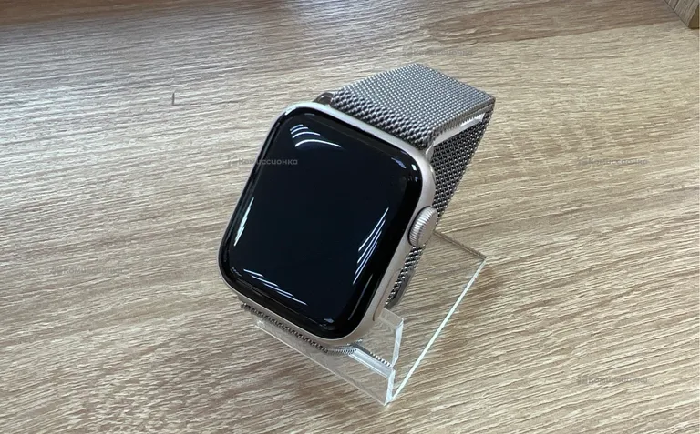 Часы  Apple Watch SE 2 40mm