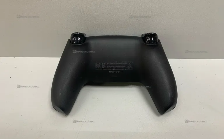 Sony,( Dual Sense