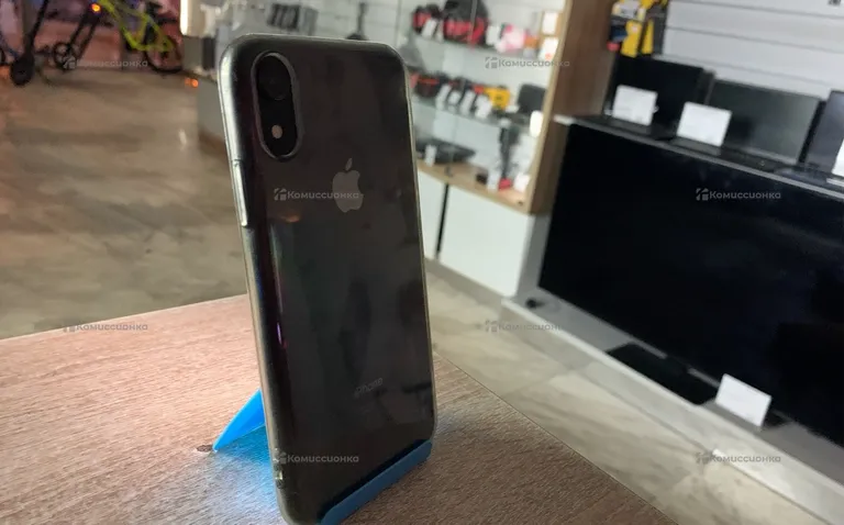 Apple iPhone Xr 64 Gb.