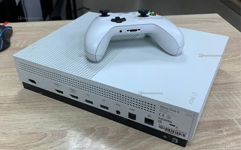 Приставка Xbox One S 512 ГБ с дисководом