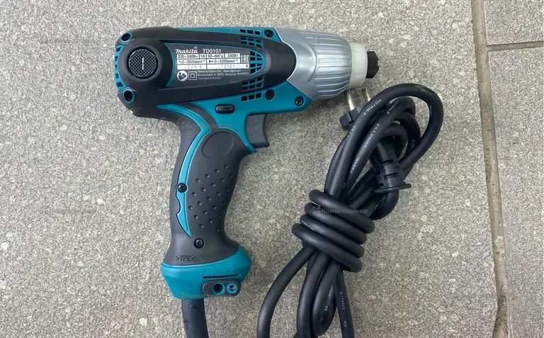 Ударный шуруповерт Makita TD0101F