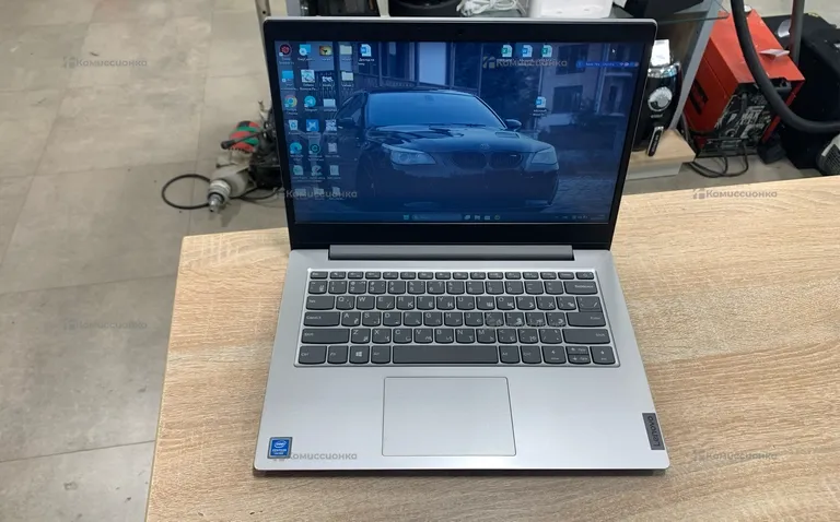 Ноутбук  Lenovo 81VU