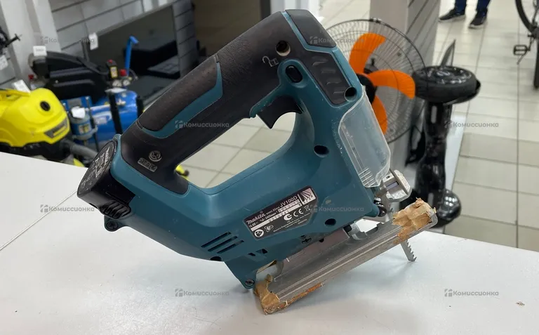 Электролобзик makita JV100DWE 1.3Ач х2