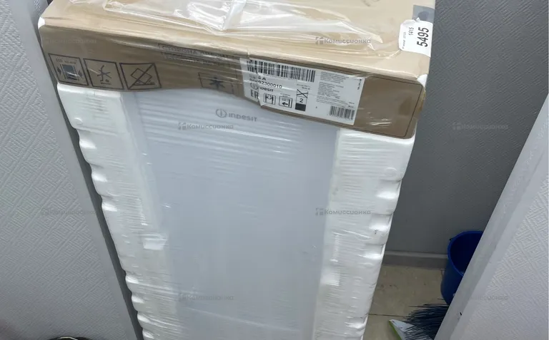 Холодильник INDESIT ES15A