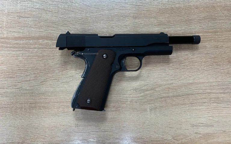 Пневматический пистолет 45 acp