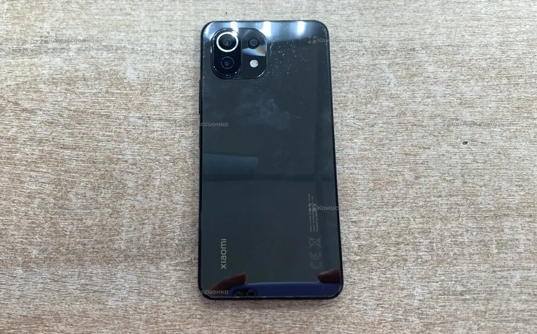 Xiaomi Mi 11 Lite 8/128 ГБ
